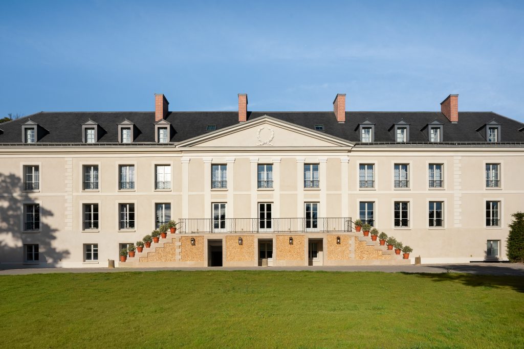 view of the château - hotel versailles